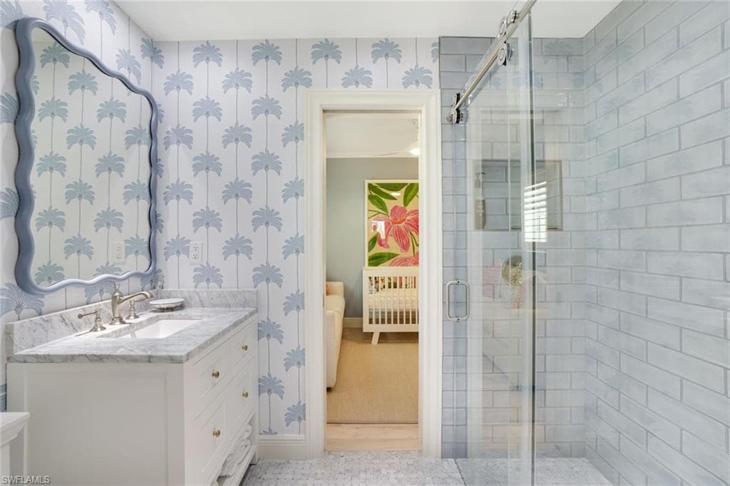 642 6th AVE N, NAPLES FL 34102-18