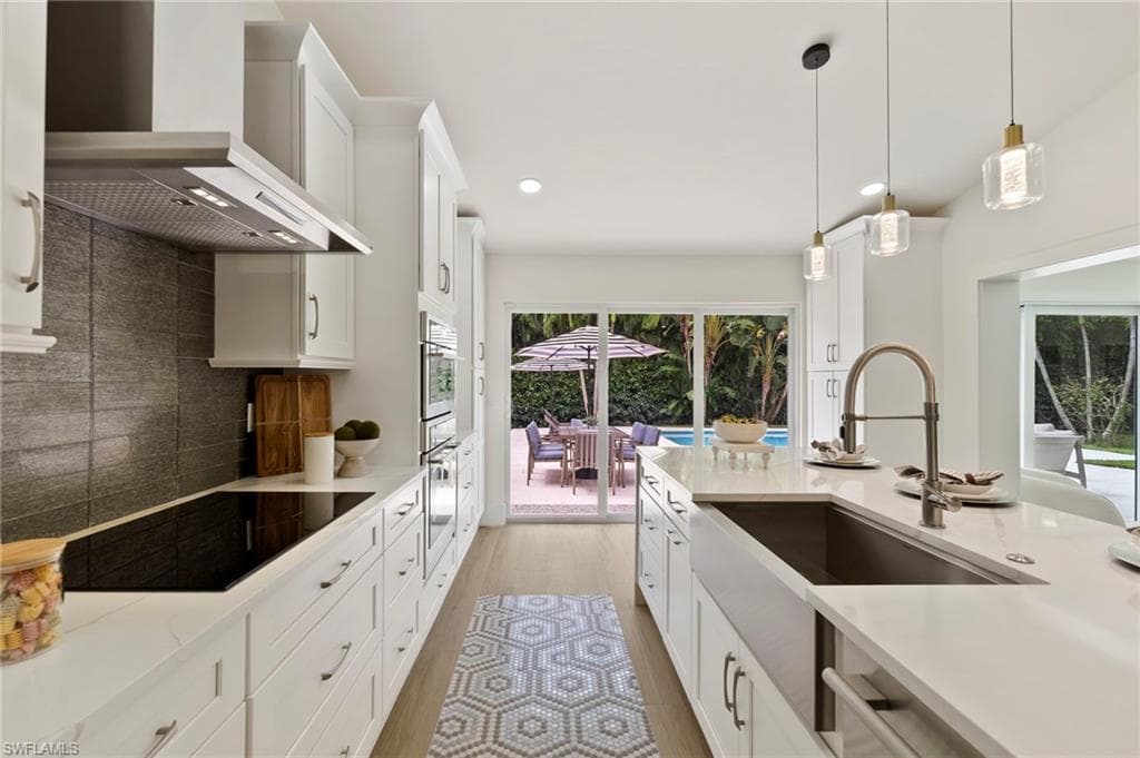 1200 Cypress Woods DR, NAPLES FL 34103-5