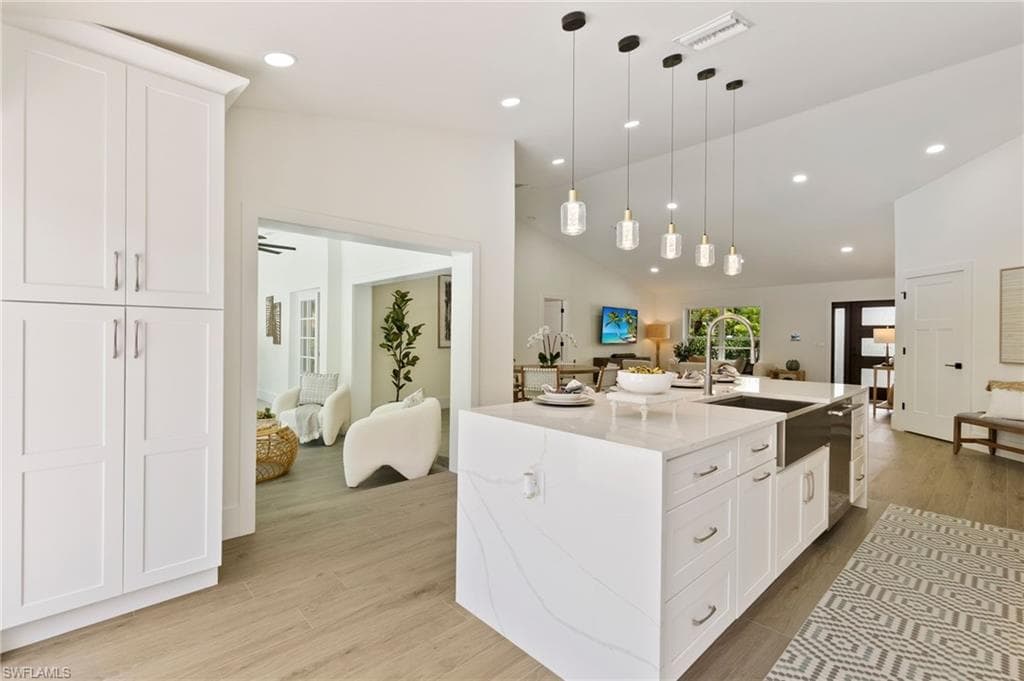 1200 Cypress Woods DR, NAPLES FL 34103-6