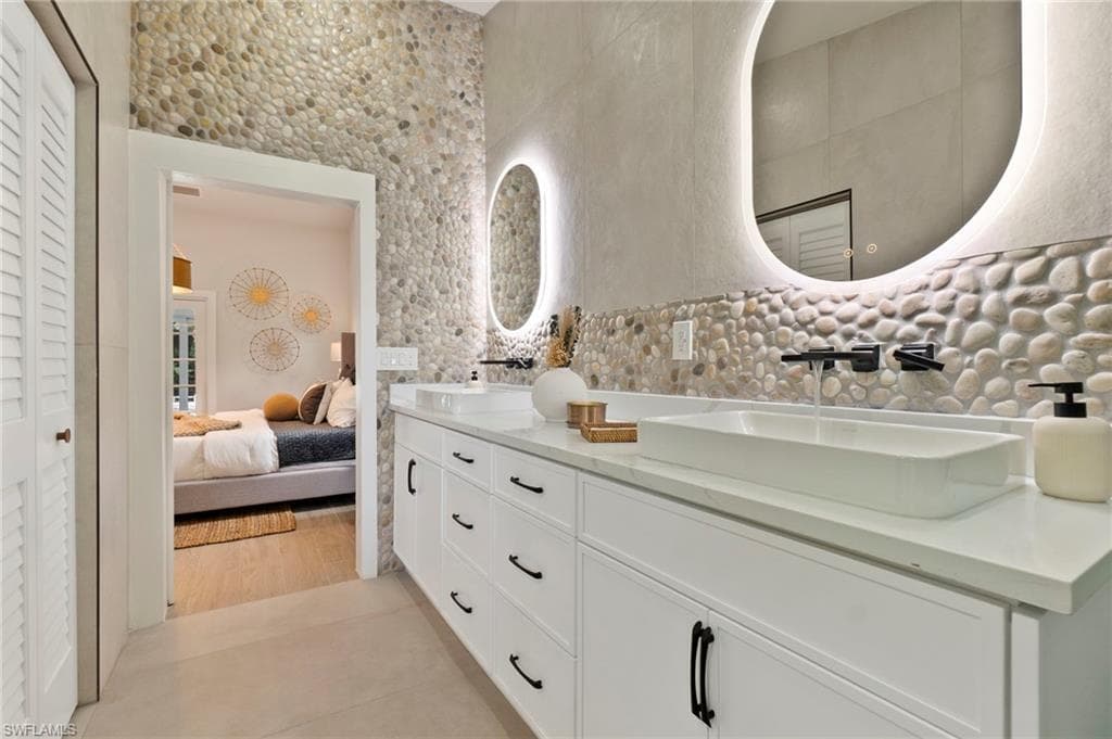 1200 Cypress Woods DR, NAPLES FL 34103-9