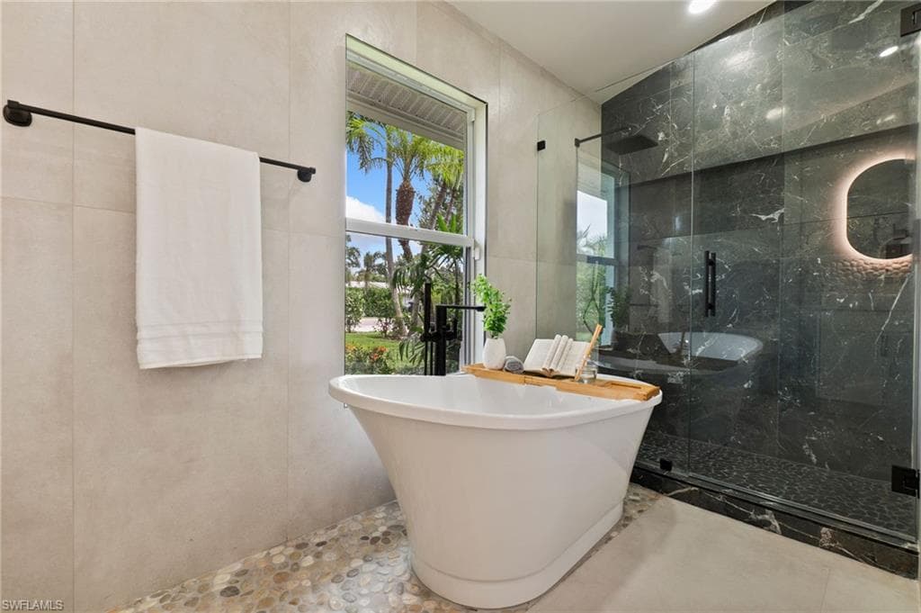 1200 Cypress Woods DR, NAPLES FL 34103-10