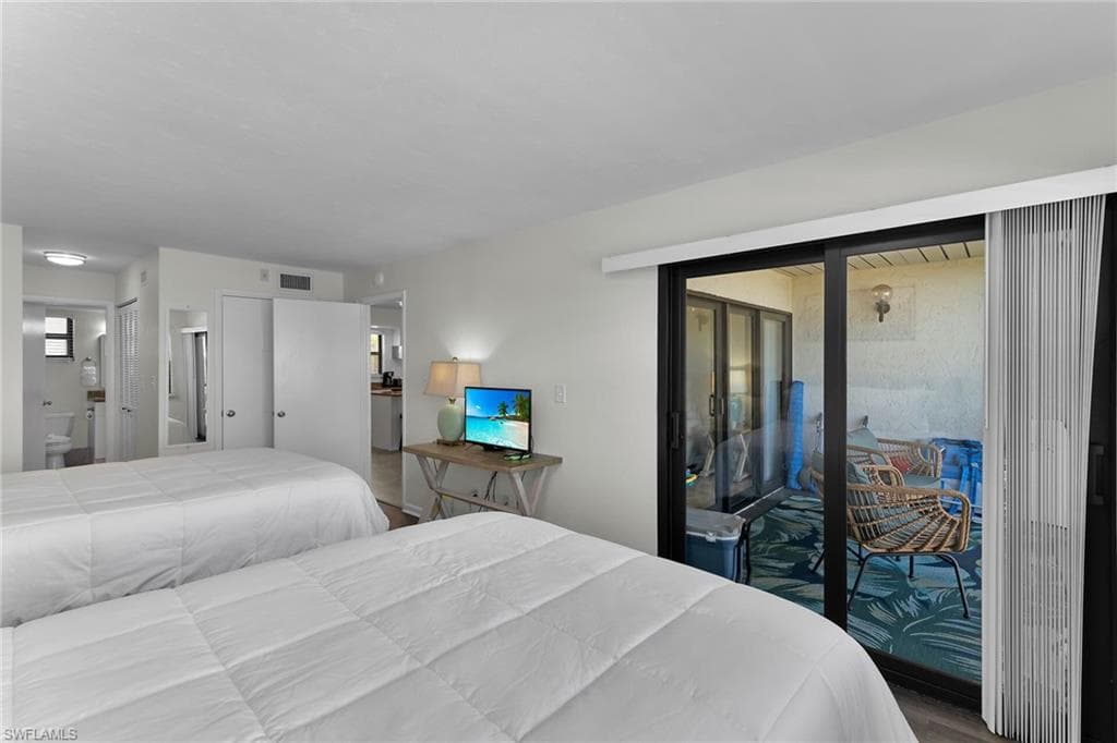 1012 Anglers CV # D303, MARCO ISLAND FL 34145-13