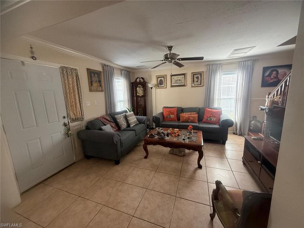 199 Leawood CIR, NAPLES FL 34104-9