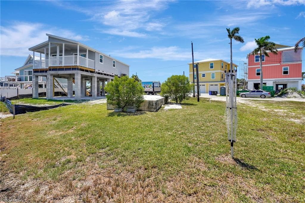 856 Oak ST, FORT MYERS BEACH FL 33931-19