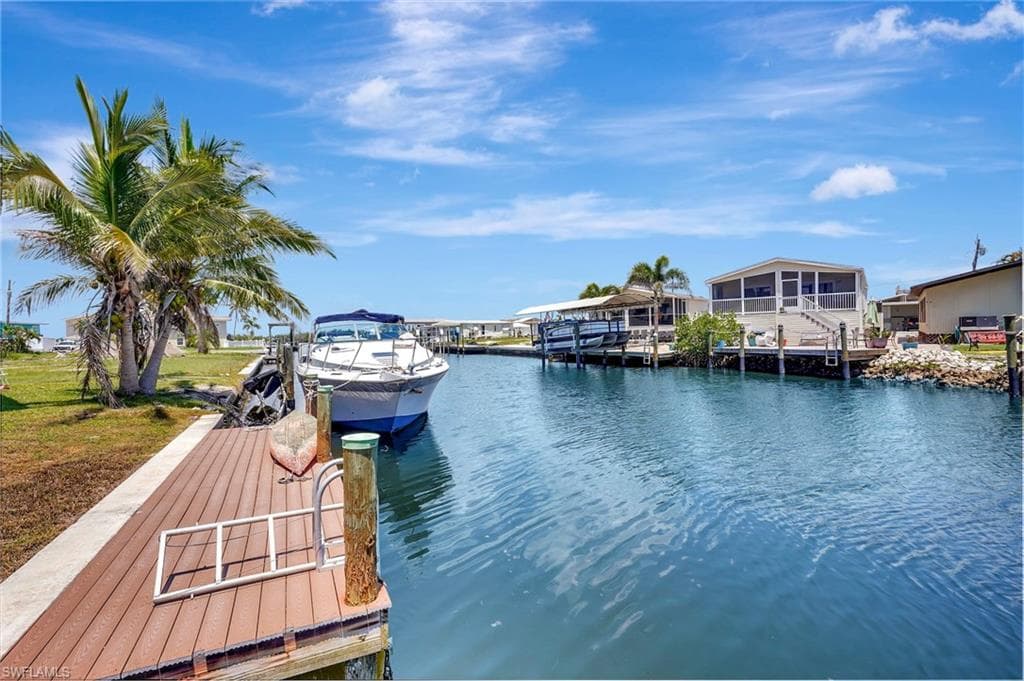 856 Oak ST, FORT MYERS BEACH FL 33931-17