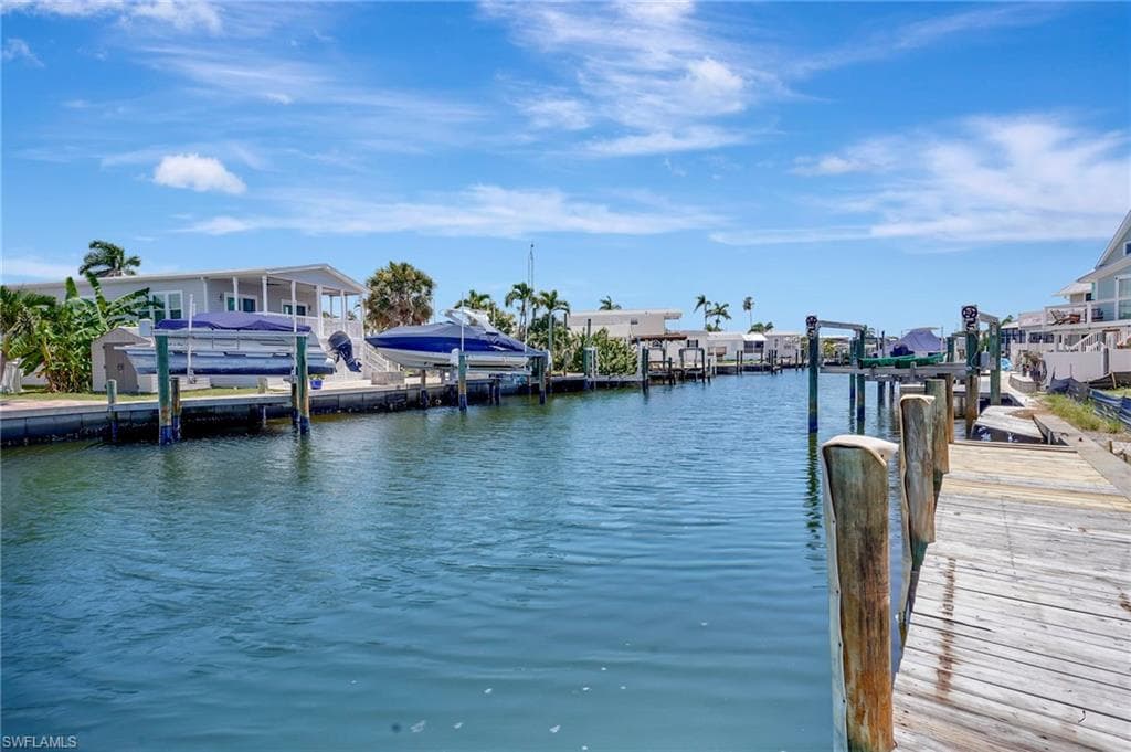 856 Oak ST, FORT MYERS BEACH FL 33931-18