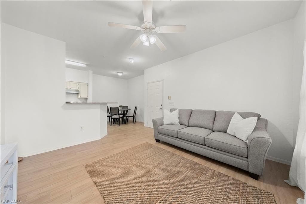 23500 Walden Center DR # 206, ESTERO FL 34134-9