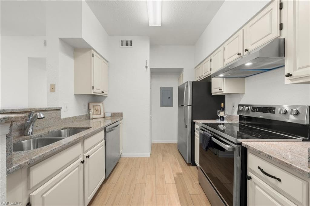 23500 Walden Center DR # 206, ESTERO FL 34134-13