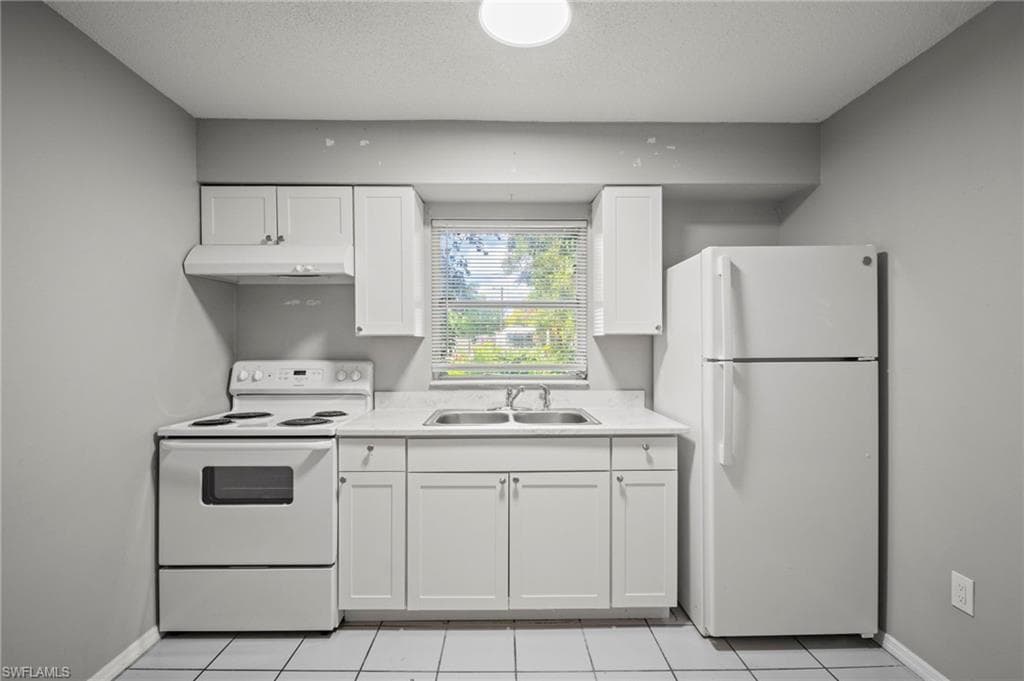 75 cypress ST, NORTH FORT MYERS FL 33903-7