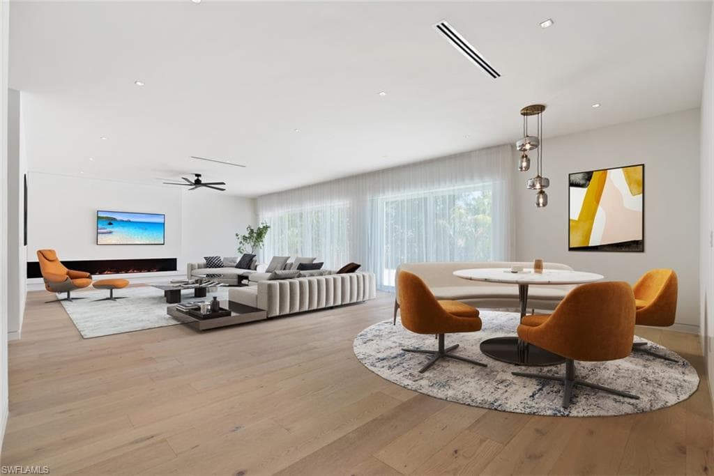 1135 Bluebird AVE-14