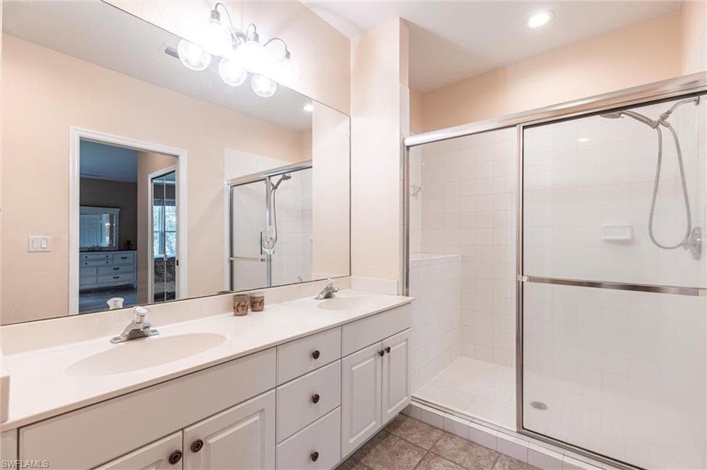15157 Oxford CV # 2404, FORT MYERS FL 33919-20