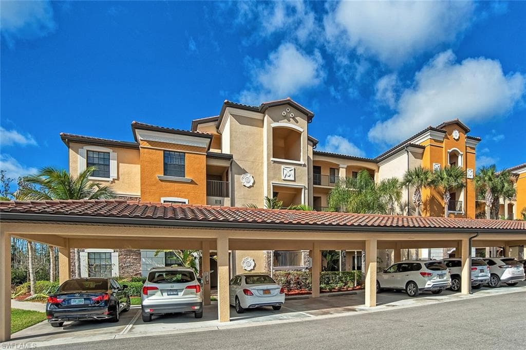 9719 Acqua CT # 228, NAPLES FL 34113-1