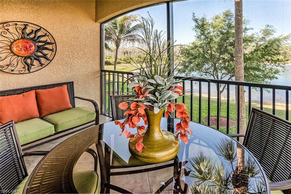 9719 Acqua CT # 228, NAPLES FL 34113-16