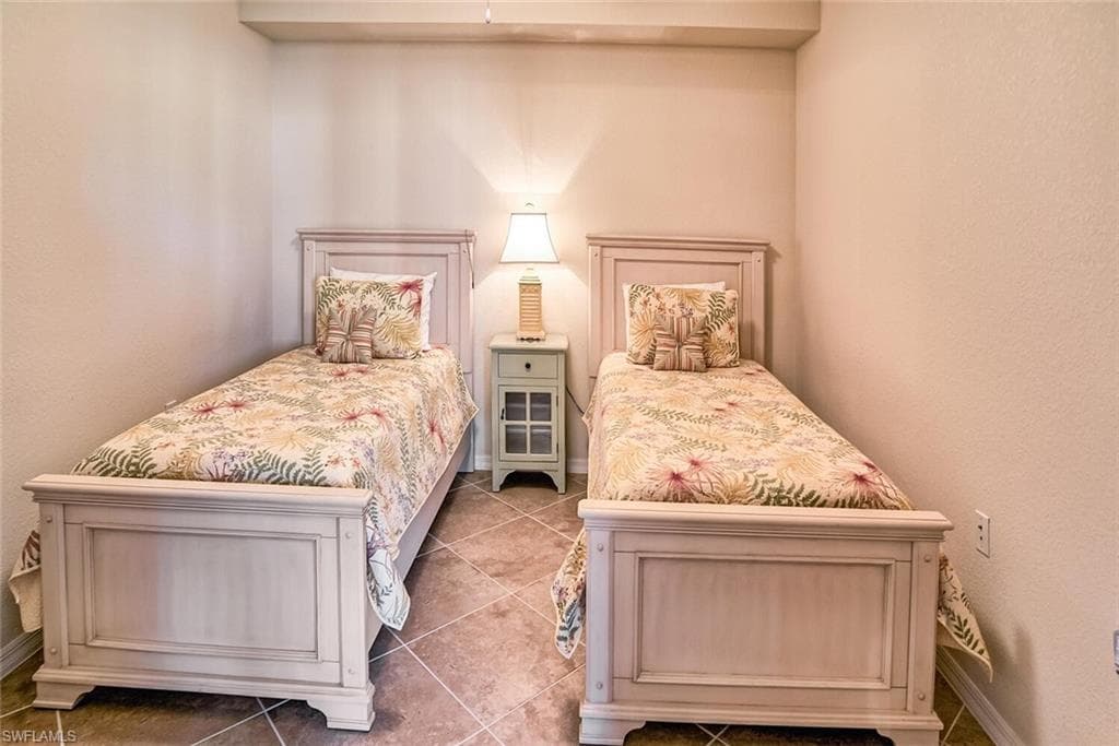 9719 Acqua CT # 228, NAPLES FL 34113-13