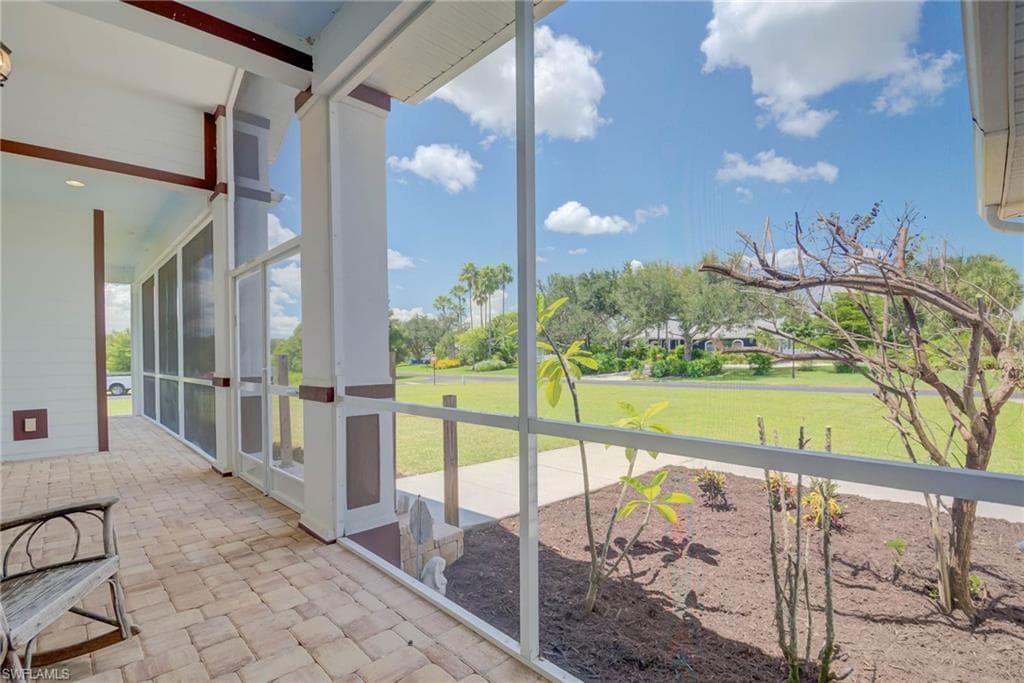 18111 Riverchase CT, ALVA FL 33920-5