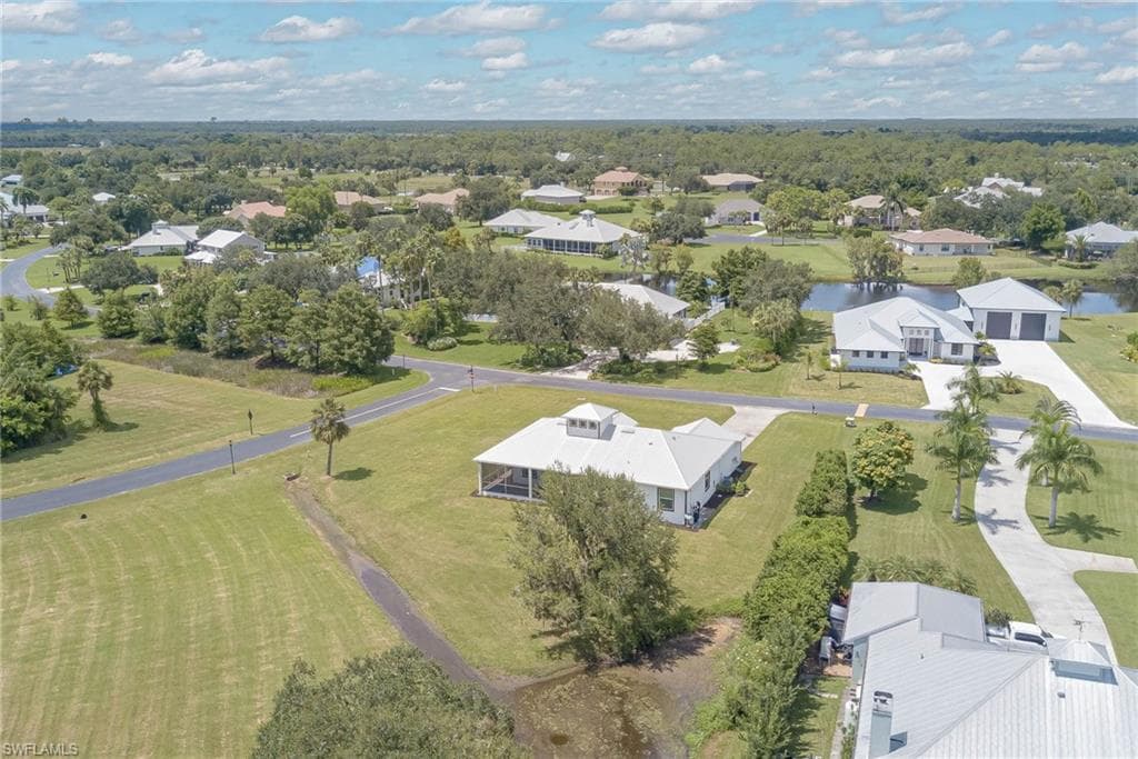 18111 Riverchase CT, ALVA FL 33920-33