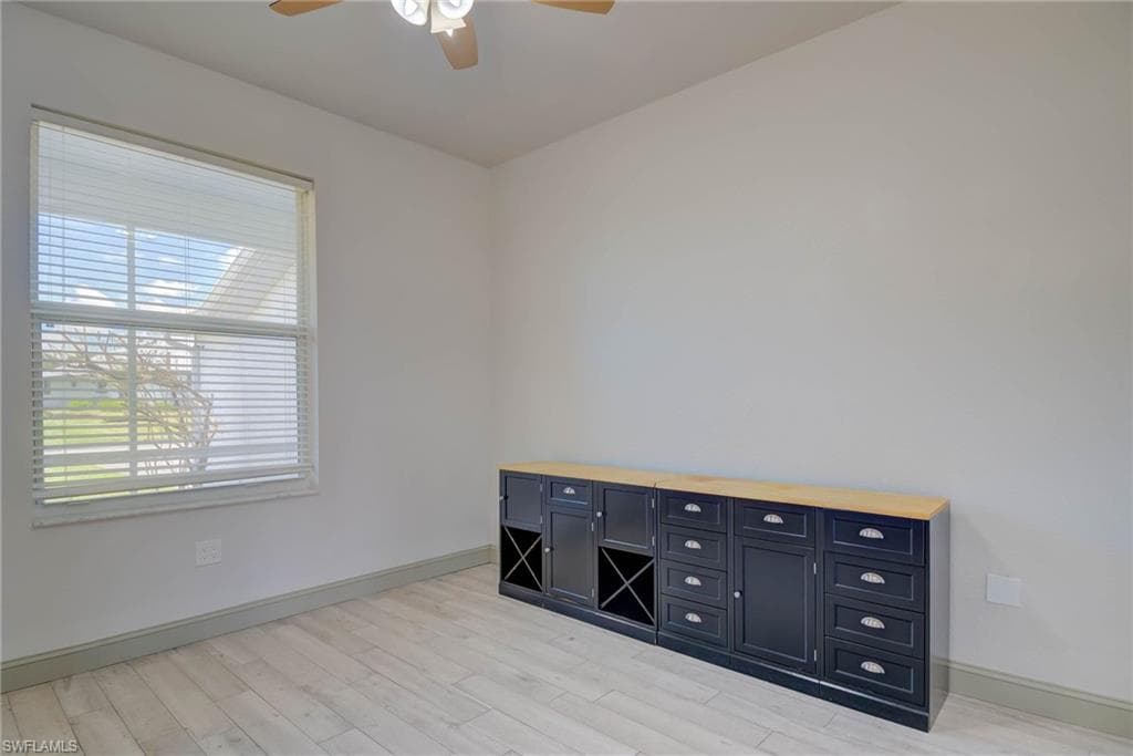 18111 Riverchase CT, ALVA FL 33920-17