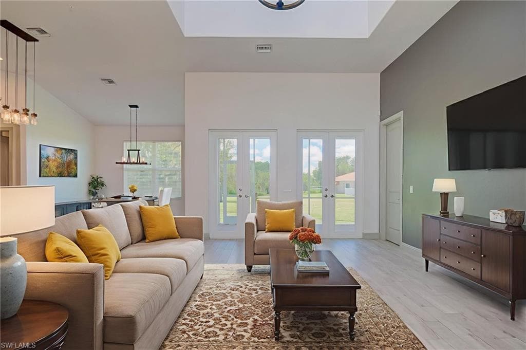 18111 Riverchase CT, ALVA FL 33920-7