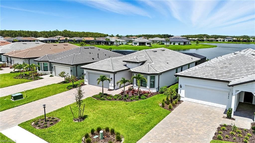 18282 Parksville DR, ESTERO FL 33928-41
