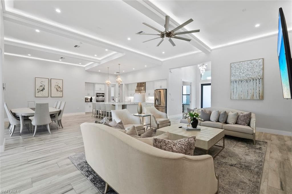 9974 Winterview DR, NAPLES FL 34109-12