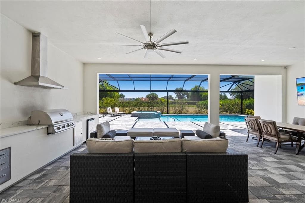 9974 Winterview DR, NAPLES FL 34109-2