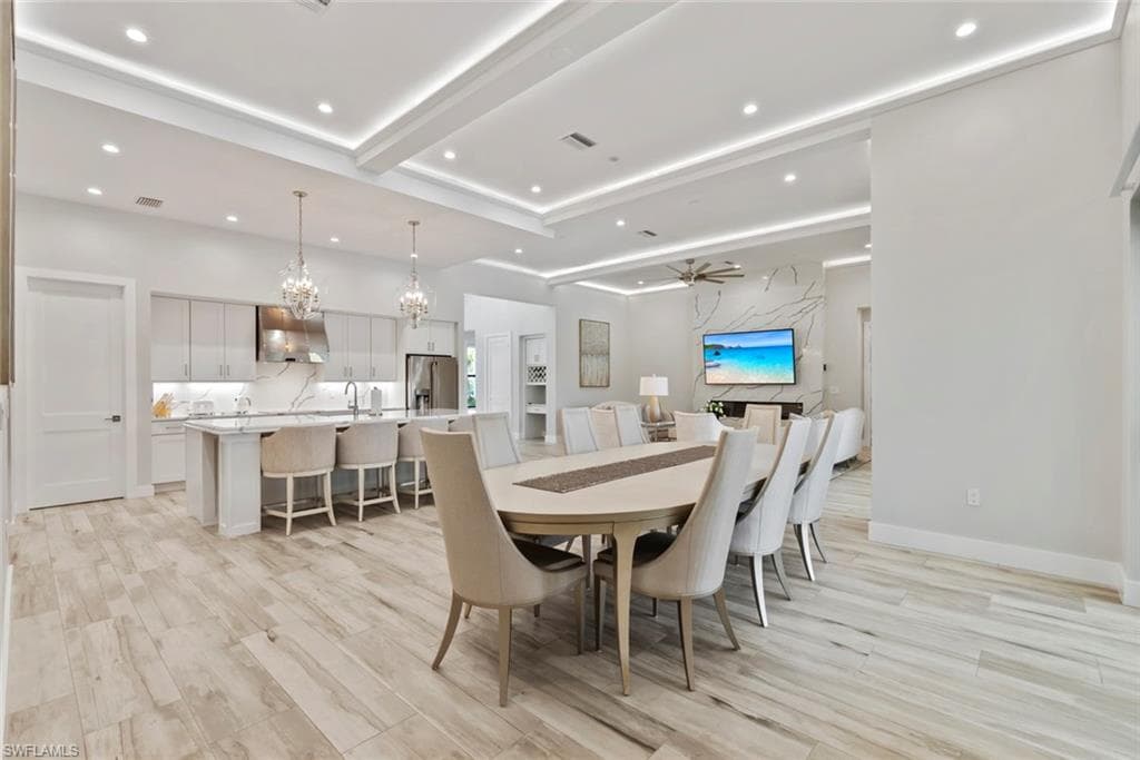 9974 Winterview DR, NAPLES FL 34109-13