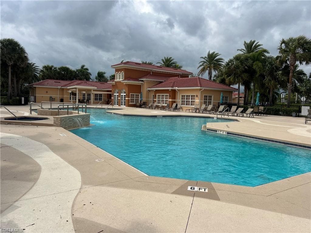 10187 Via Colomba CIR, FORT MYERS FL 33966-22
