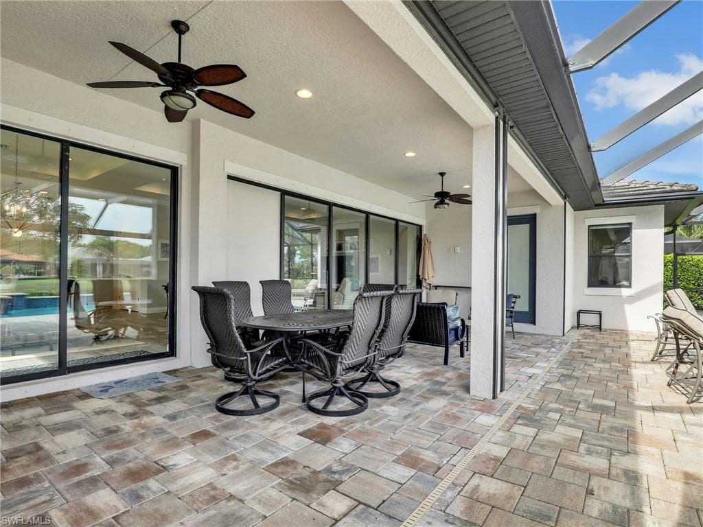 2079 Antigua LN N, NAPLES FL 34120-21