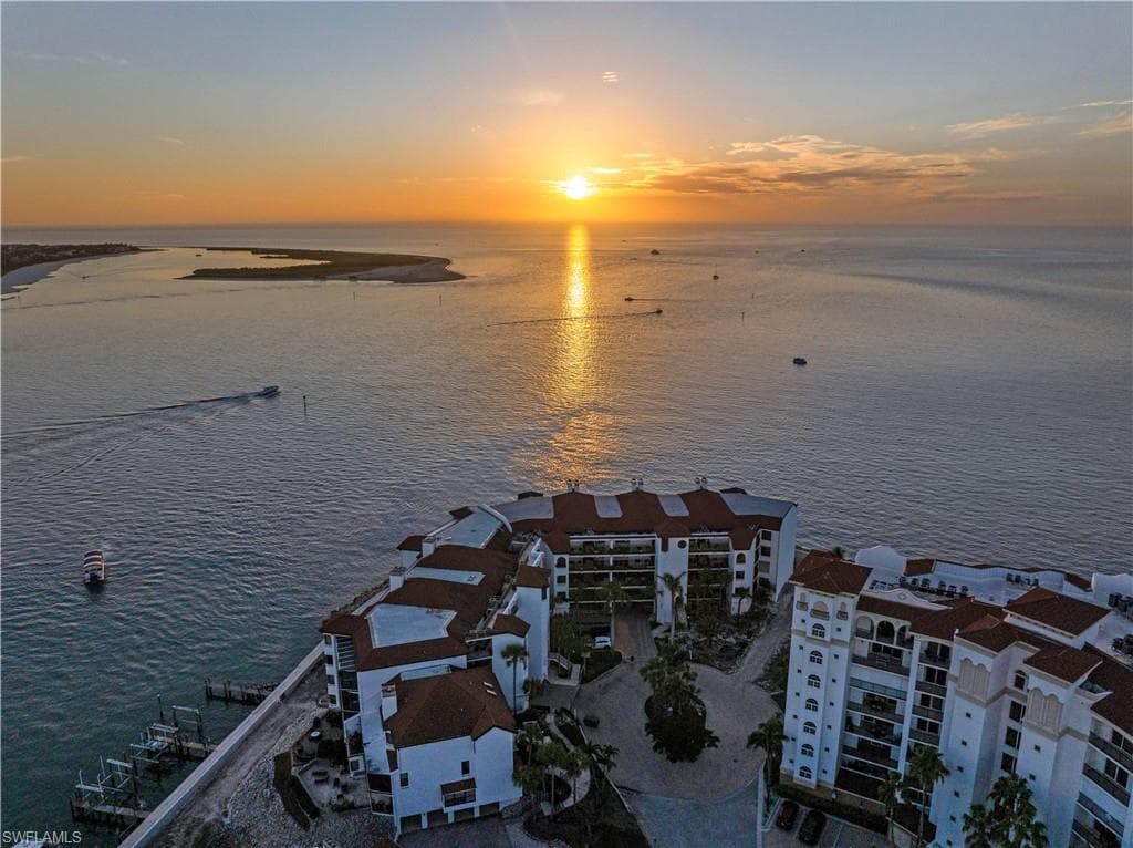 645 La Peninsula BLVD # 645, NAPLES FL 34113-46