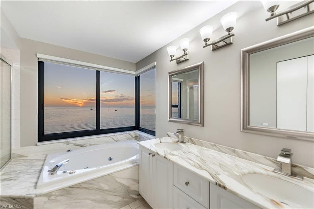 645 La Peninsula BLVD # 645, NAPLES FL 34113-25