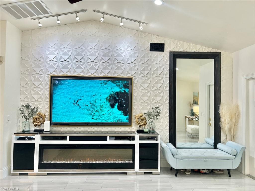 2499 River Reach DR, NAPLES FL 34104-6