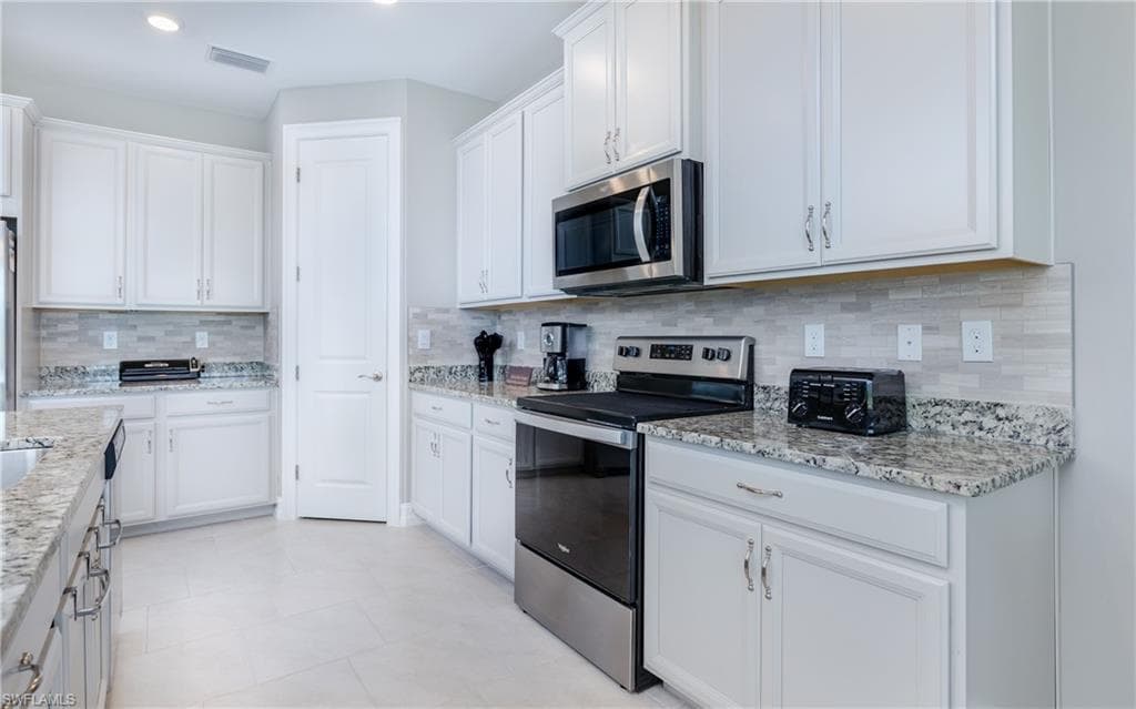 18180 Everson Miles CIR, NORTH FORT MYERS FL 33917-10