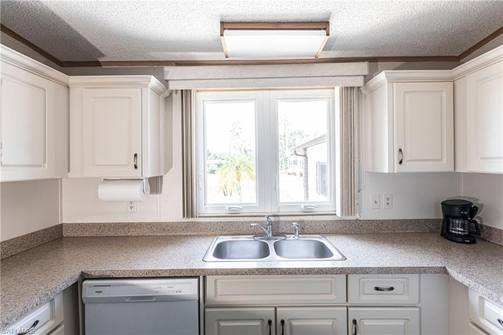 10716 Timber Pines CT, NORTH FORT MYERS FL 33903-7