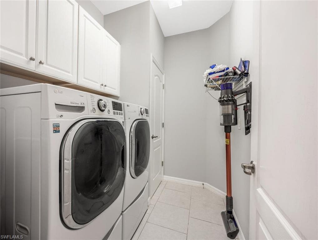 6916 Avalon CIR # 108, NAPLES FL 34112-22