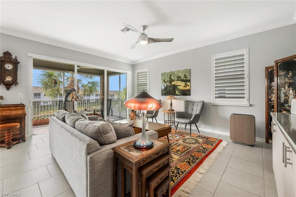 6916 Avalon CIR # 108, NAPLES FL 34112-6