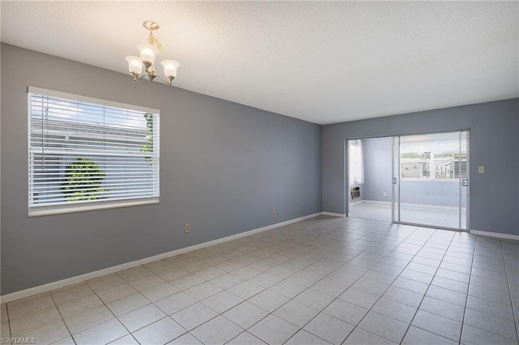 2205 Croton CT, LEHIGH ACRES FL 33936-2