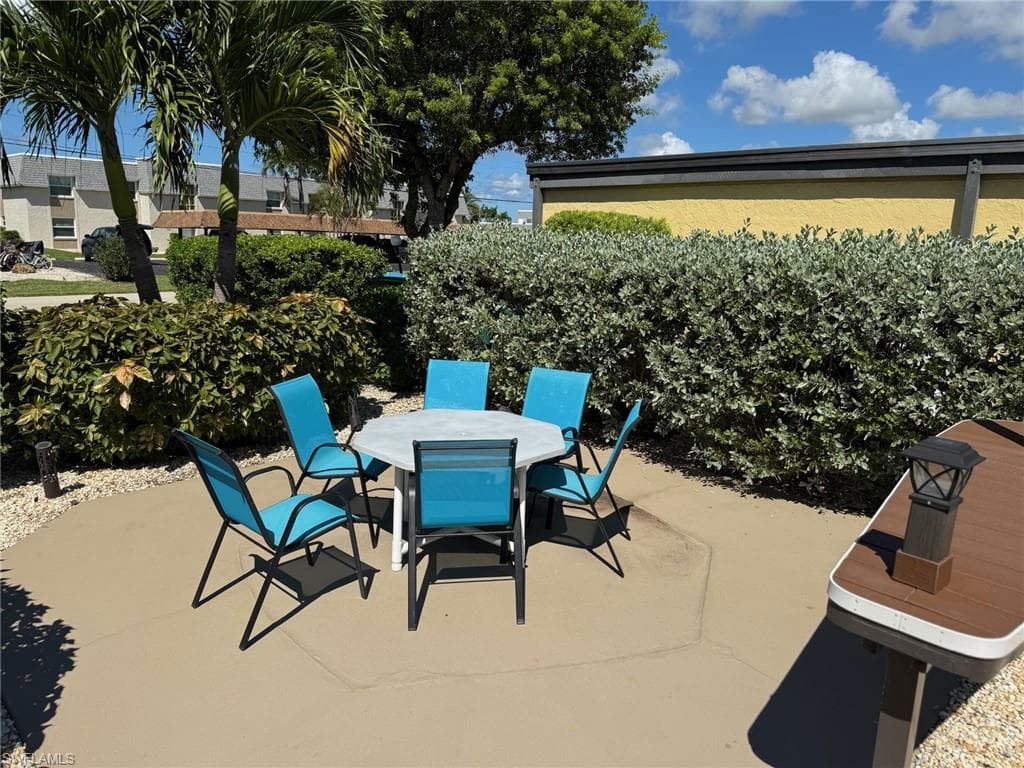 4109 SE 19th AVE # 207, CAPE CORAL FL 33904-20