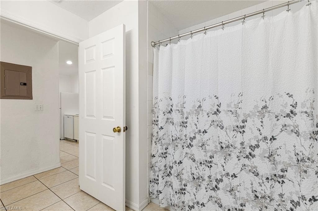 12340 Notting Hill LN # 23, BONITA SPRINGS FL 34135-24