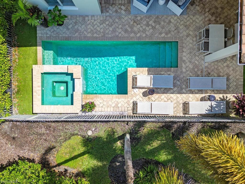 2087 RIVOLI CT, NAPLES FL 34105-20