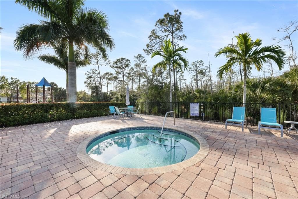 3275 Pilot CIR, NAPLES FL 34120-42