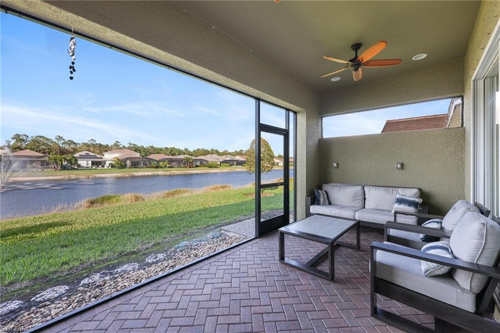 3275 Pilot CIR, NAPLES FL 34120-29