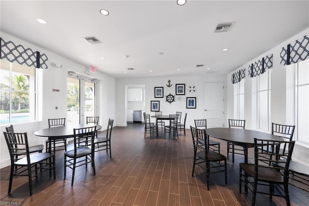 3275 Pilot CIR, NAPLES FL 34120-39