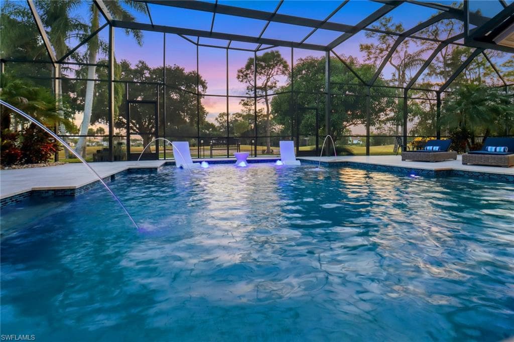 12901 Valewood DR, NAPLES FL 34119-25