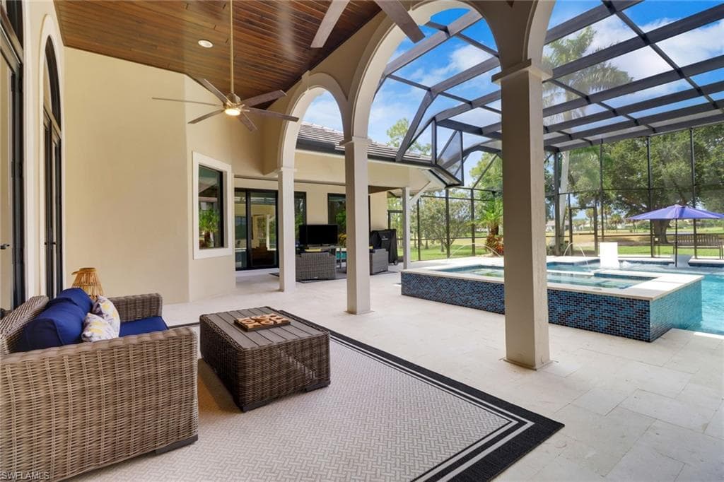 12901 Valewood DR, NAPLES FL 34119-29