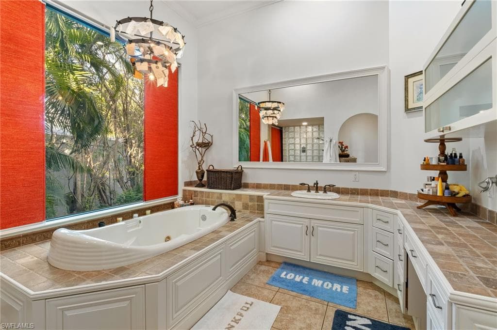 2755 Lantern LN, NAPLES FL 34102-15