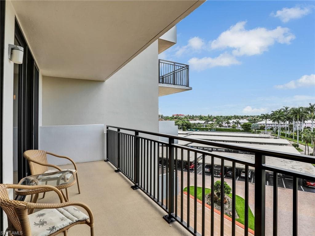 180 Seaview CT # 502, MARCO ISLAND FL 34145-15
