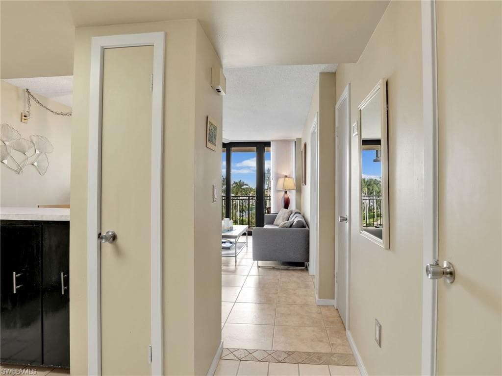 180 Seaview CT # 502, MARCO ISLAND FL 34145-8