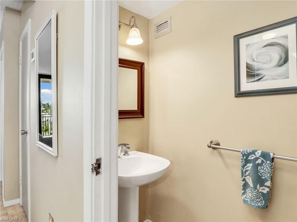 180 Seaview CT # 502, MARCO ISLAND FL 34145-9