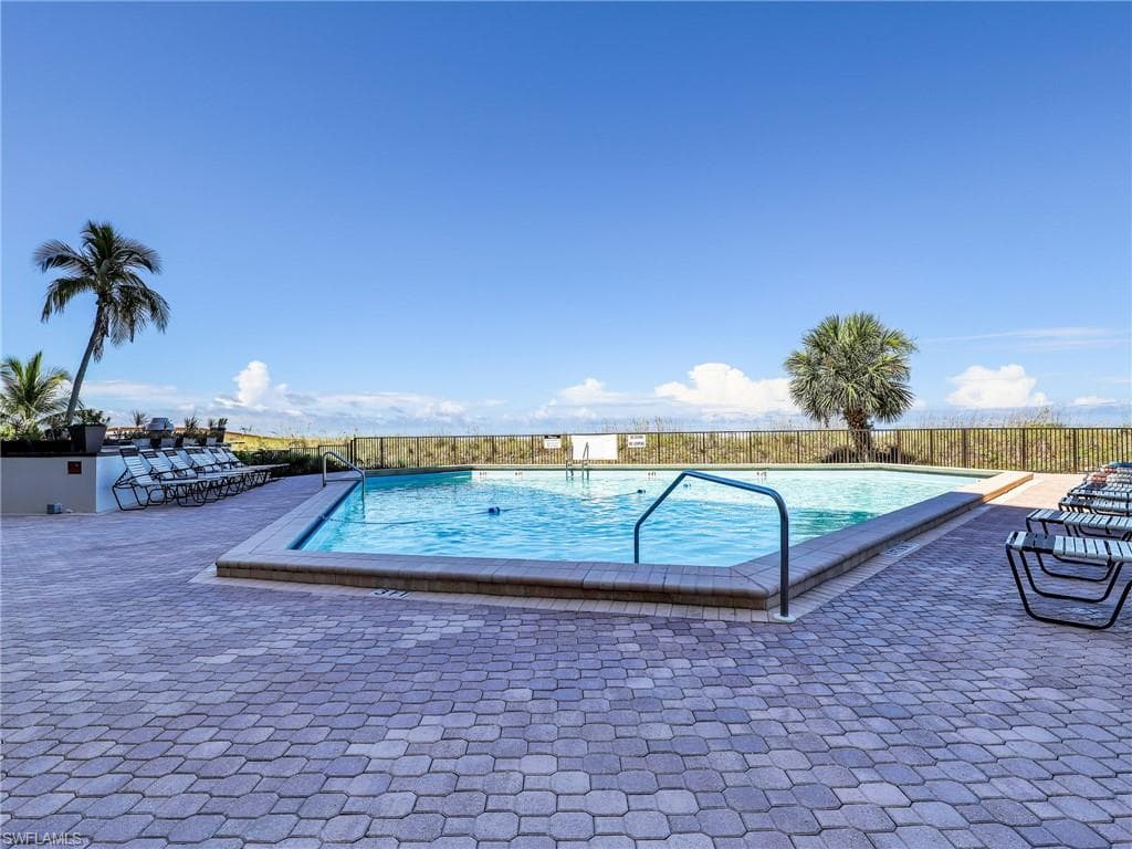180 Seaview CT # 502, MARCO ISLAND FL 34145-32