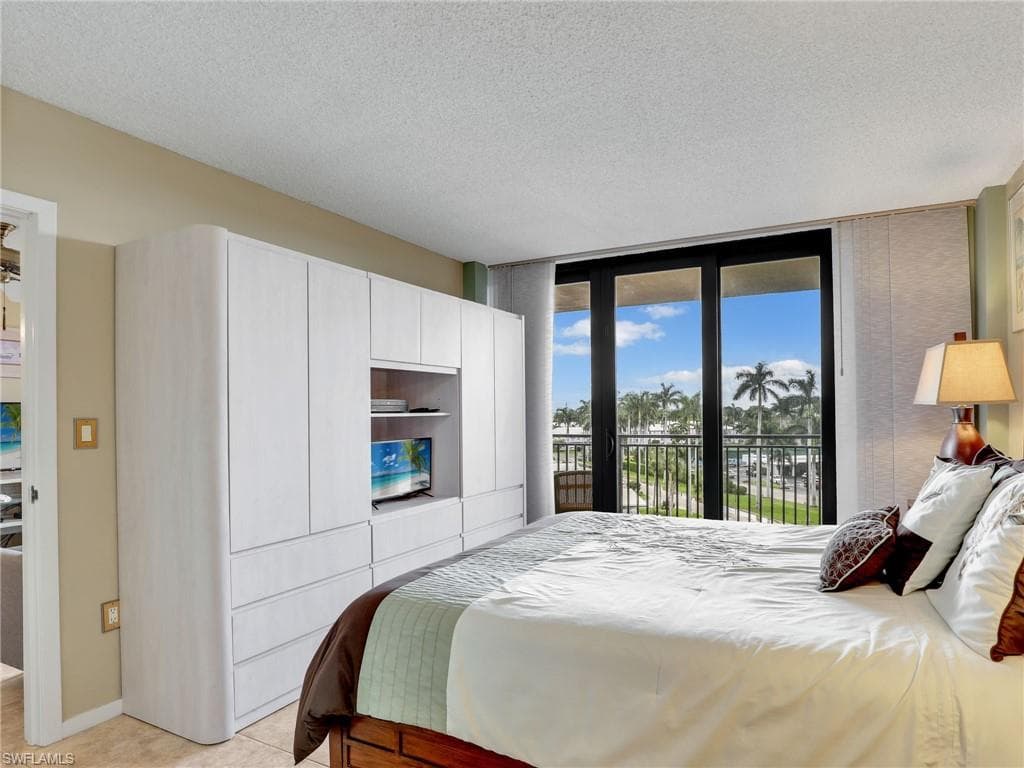 180 Seaview CT # 502, MARCO ISLAND FL 34145-17